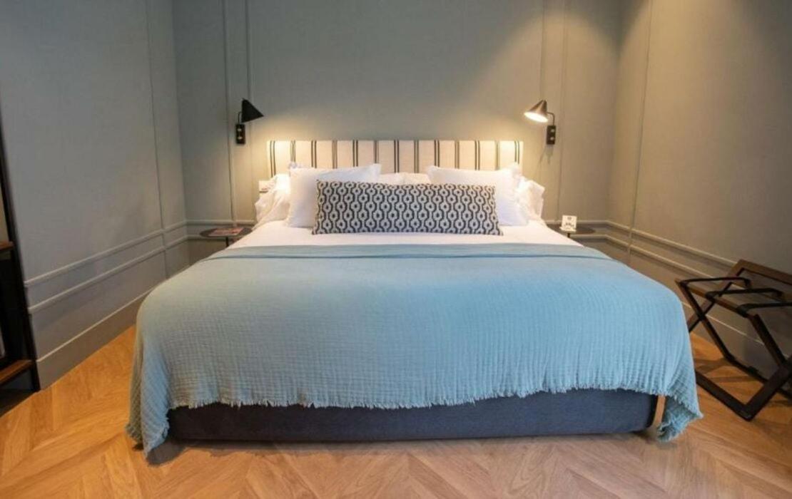 Teo International Near Delhi Airport 4*
